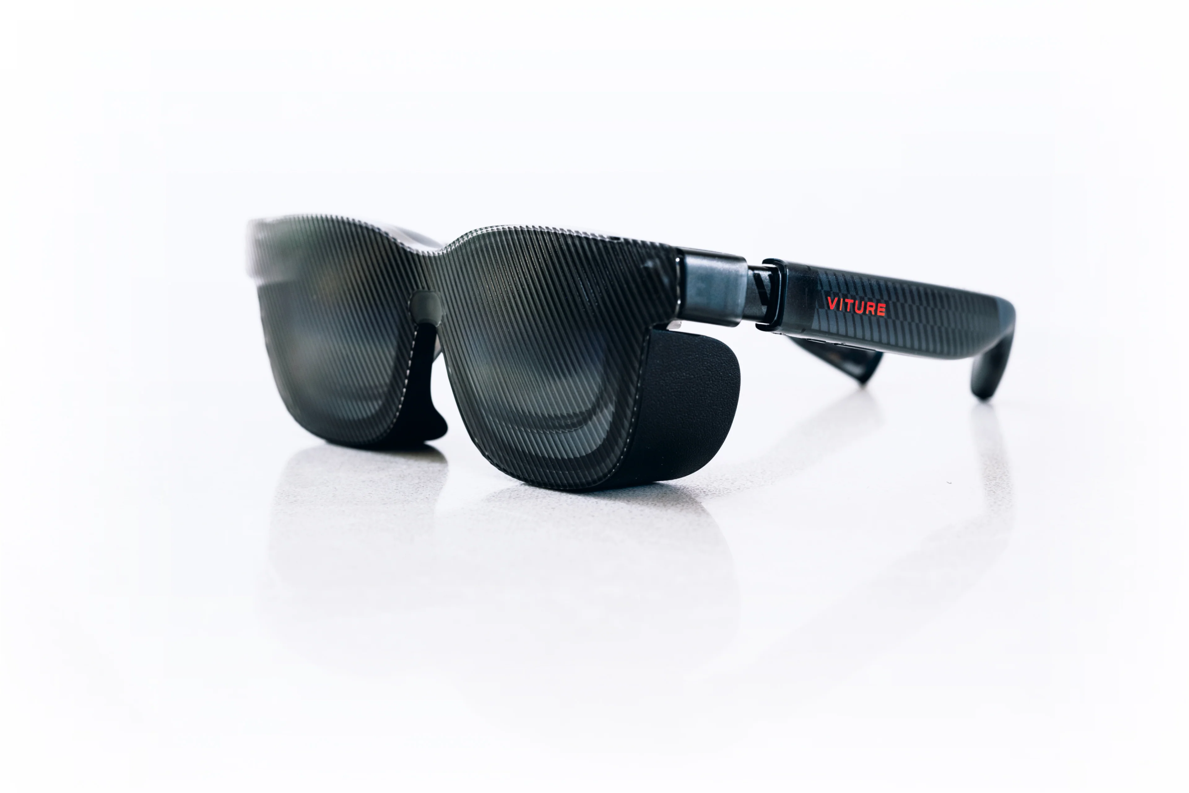VITURE Luma & Beast Lens Shade - Image 4